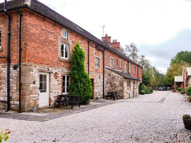 The Knockerdown Cottages Street